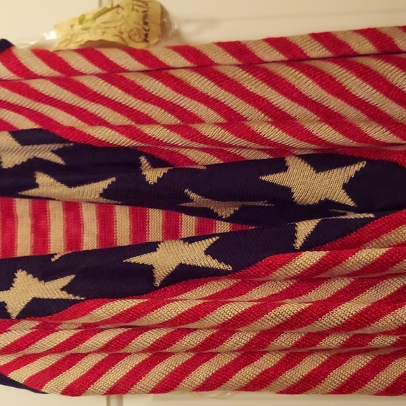 Women's One World sleeveless shawl - Picture 5 of 8